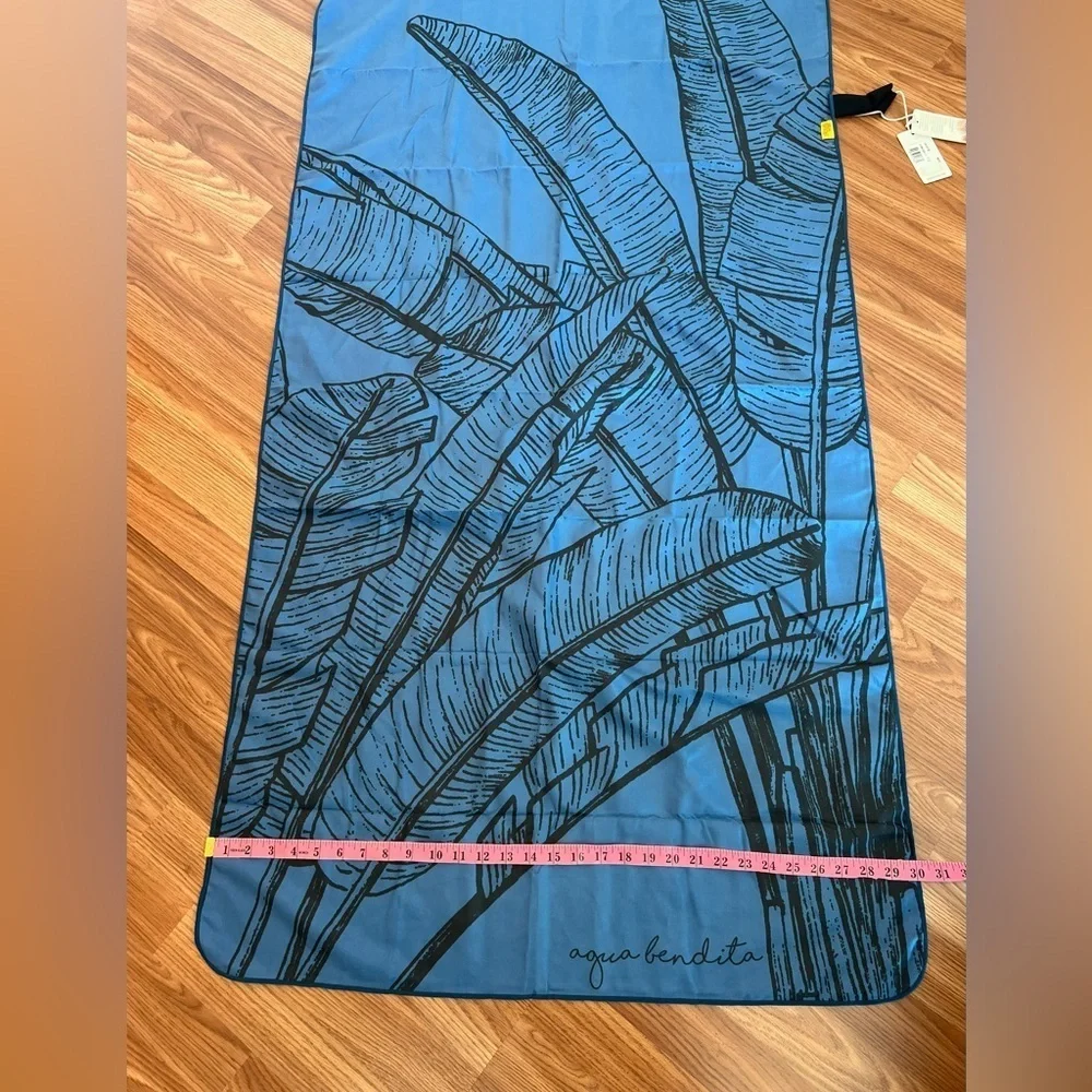 Agua Bendita Blue Botanical Towel
